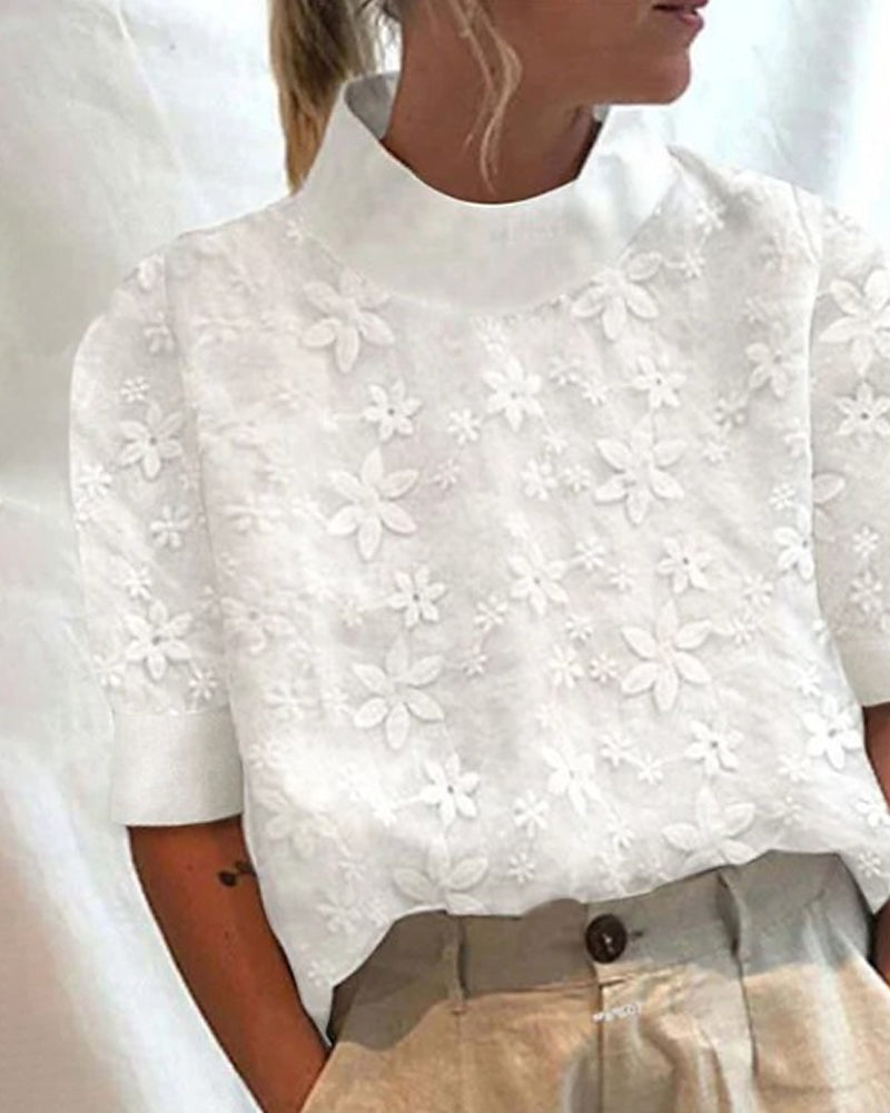 Cécile⹠| Elegant Broderad Sommarblus med Stilren StÄkrage
