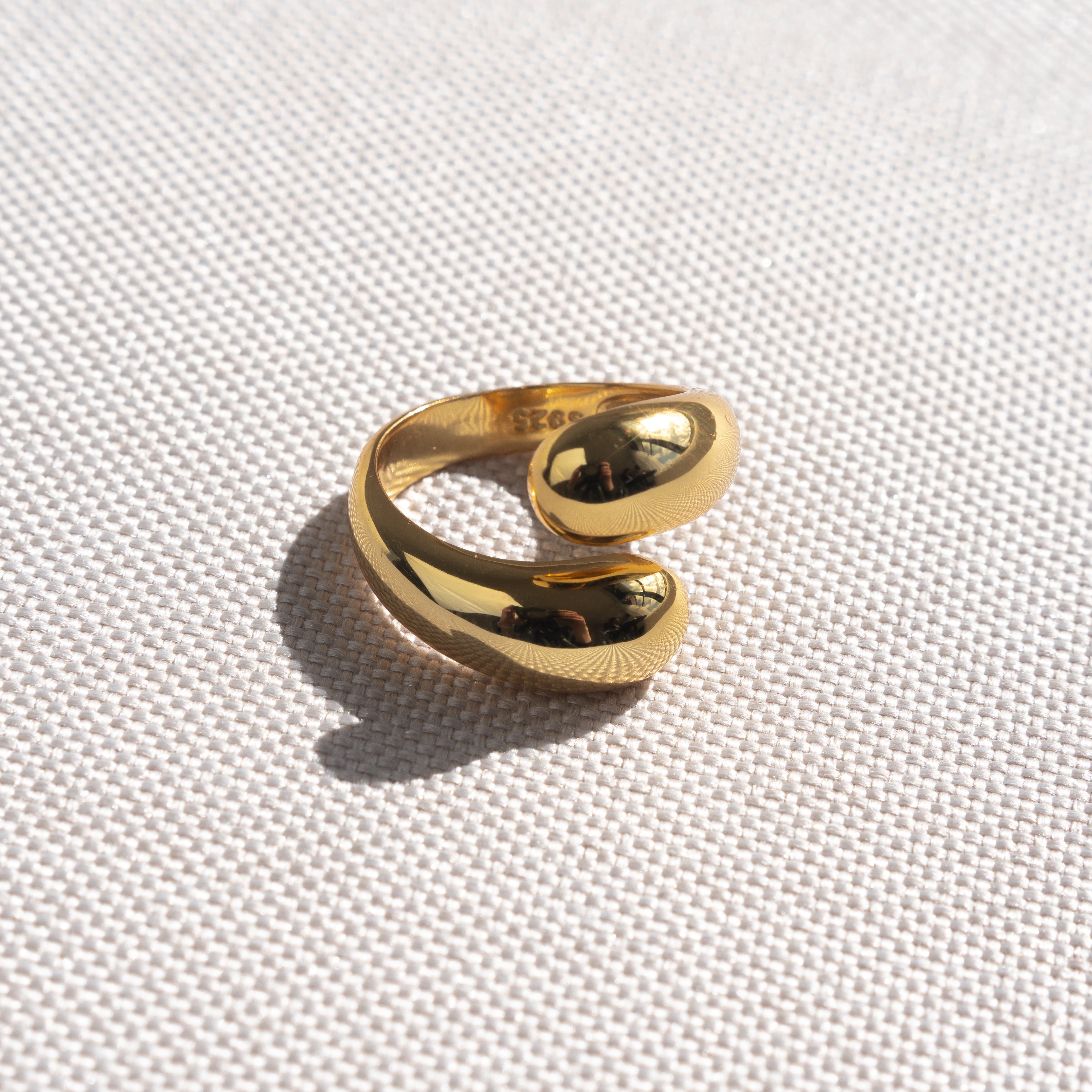 Sofia™ Chunky embrace ring