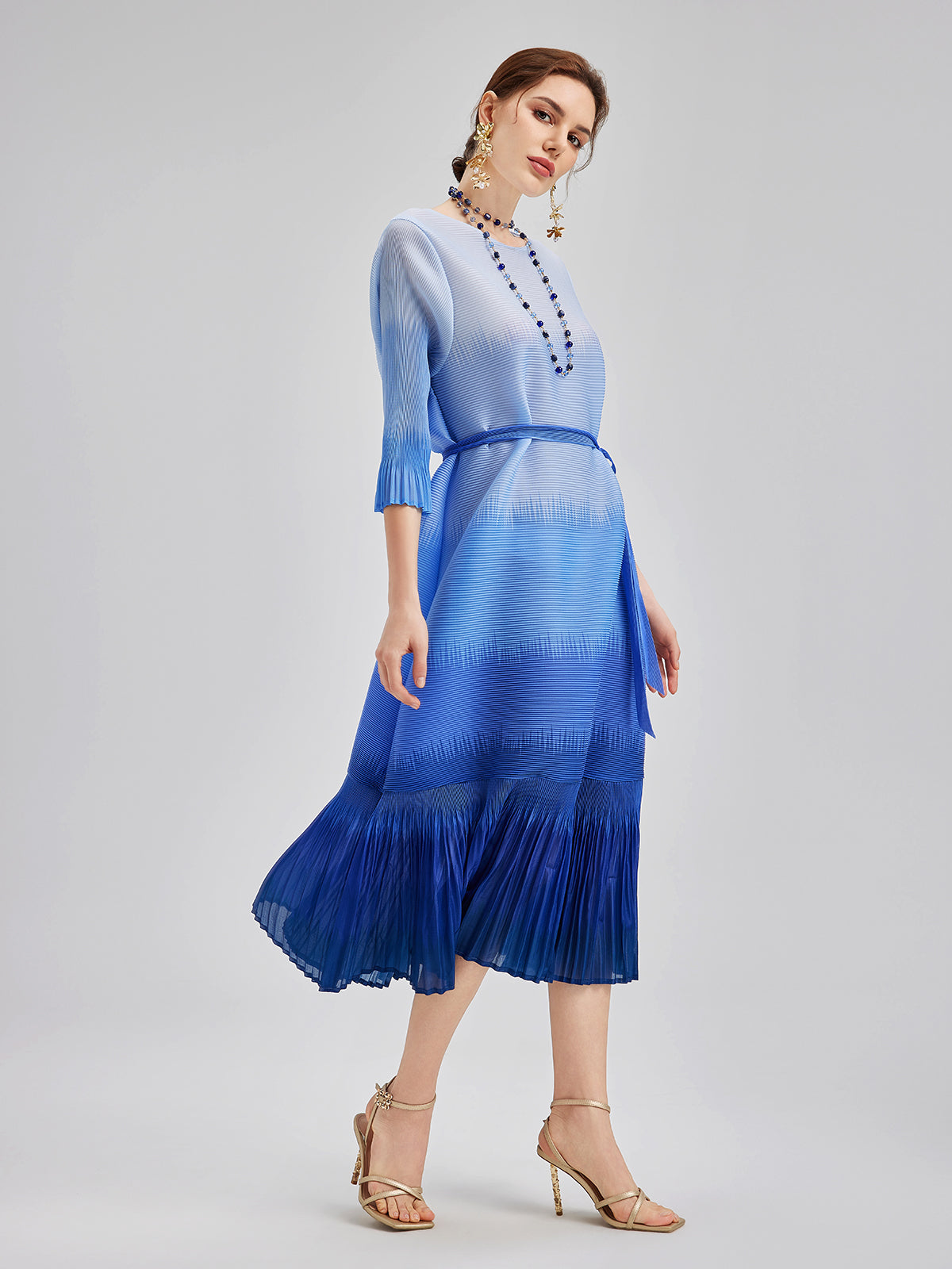 Sophie™ | Vacker klänning i ombre-design med plisseringar