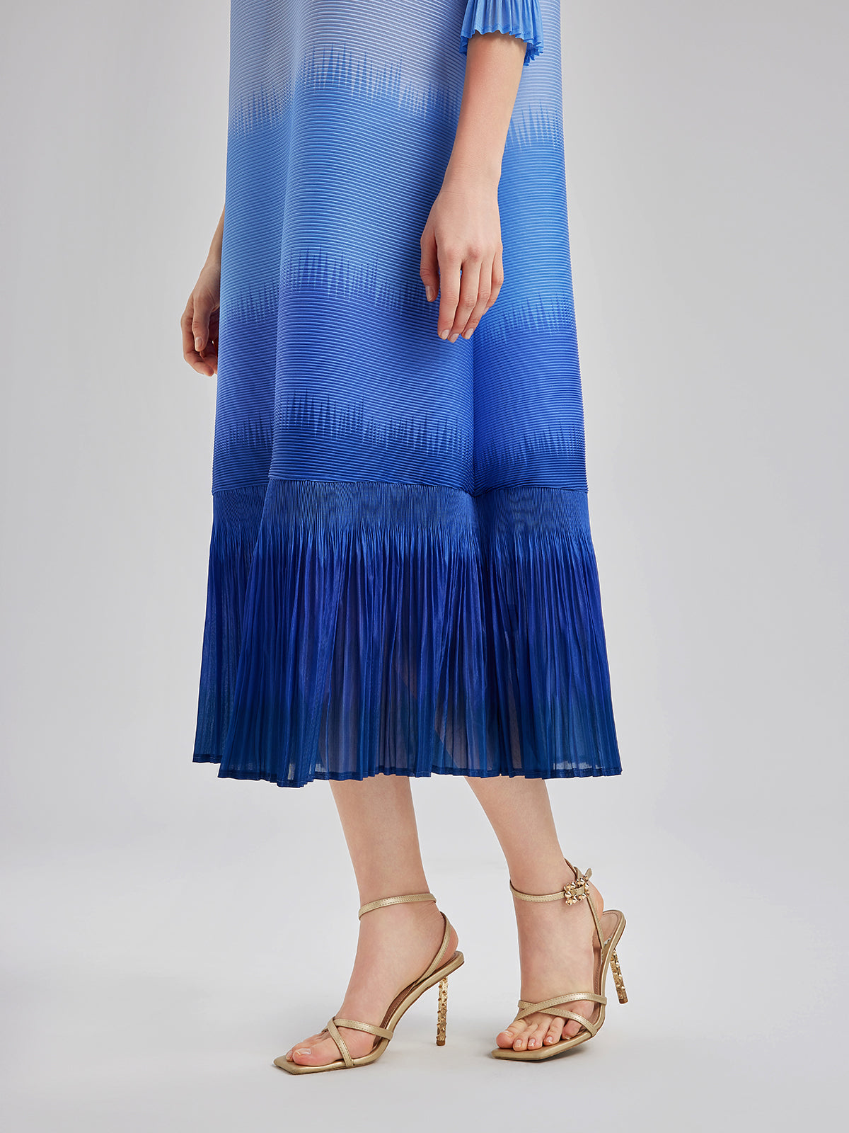 Sophie™ | Vacker klänning i ombre-design med plisseringar